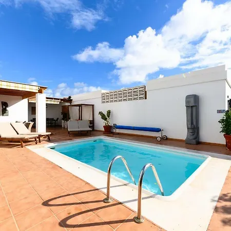 Вилла Alfredina With Private Pool Яйса