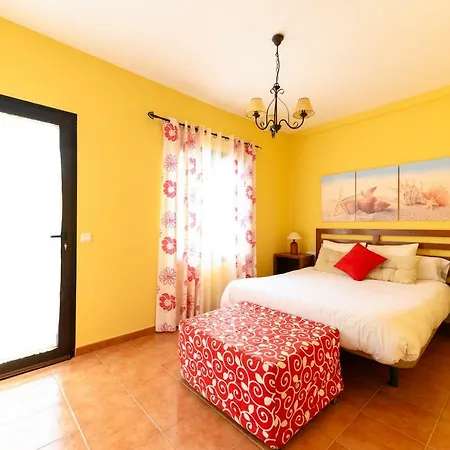 Villa Alfredina With Private Pool Yaiza